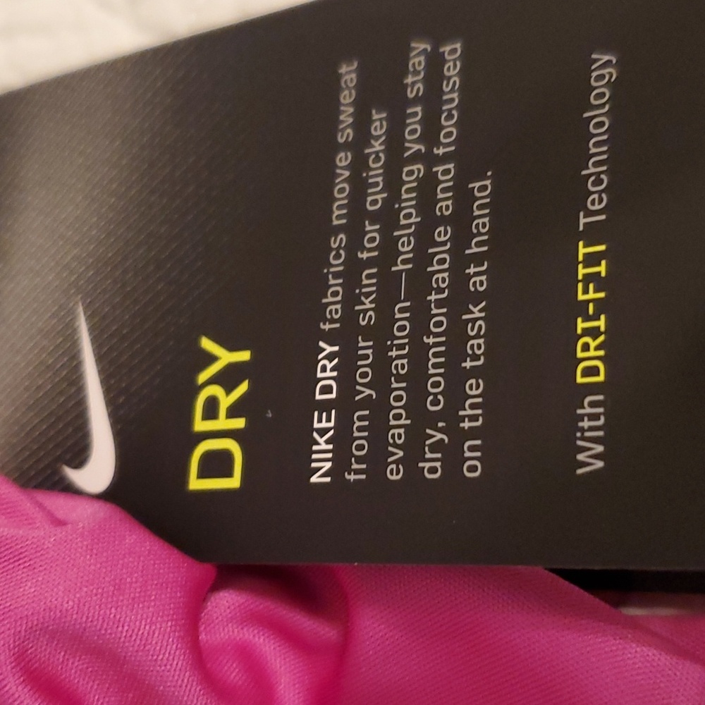 💓Nike Athletic Top - Picture 9 of 11